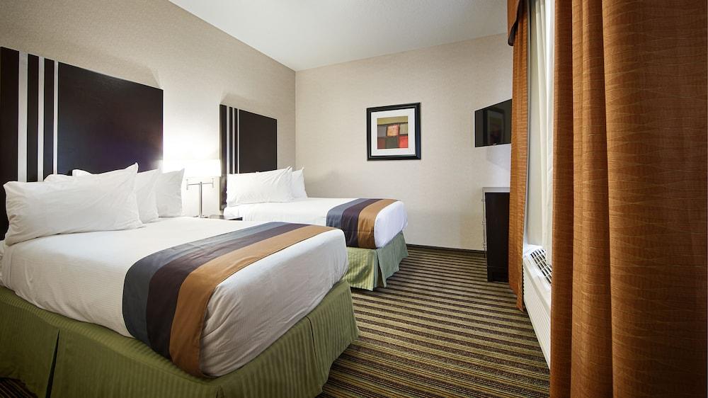 Best Western Wainwright Inn & Suites