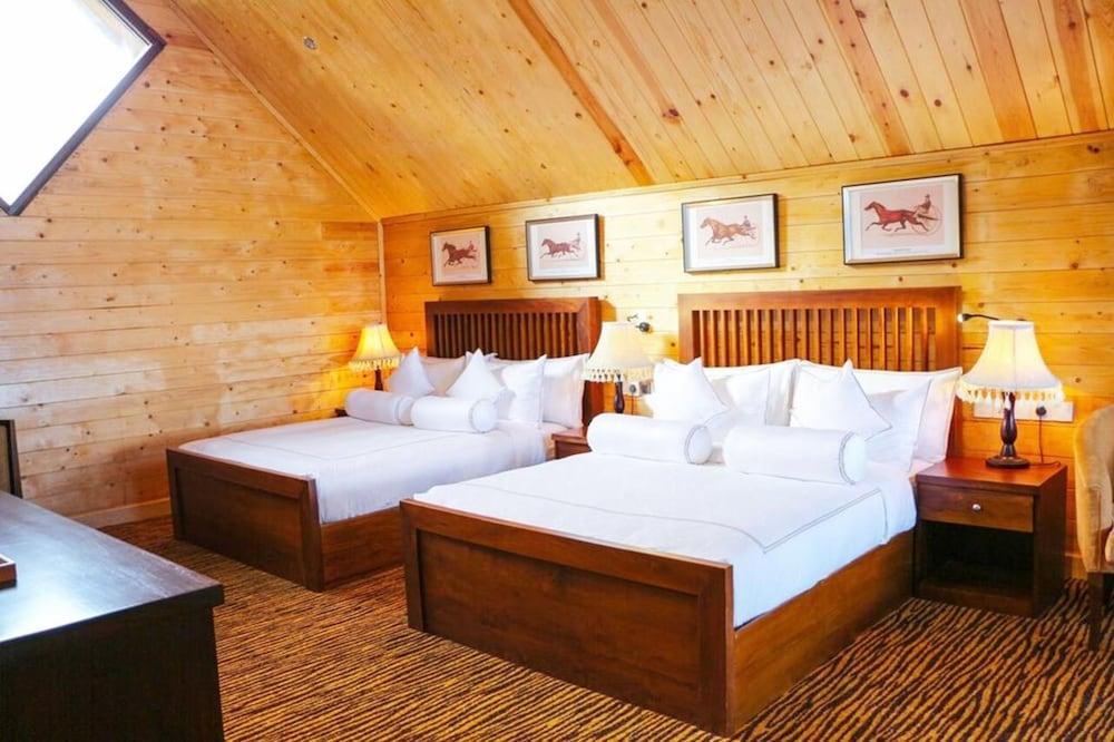 The Golden Ridge Hotel