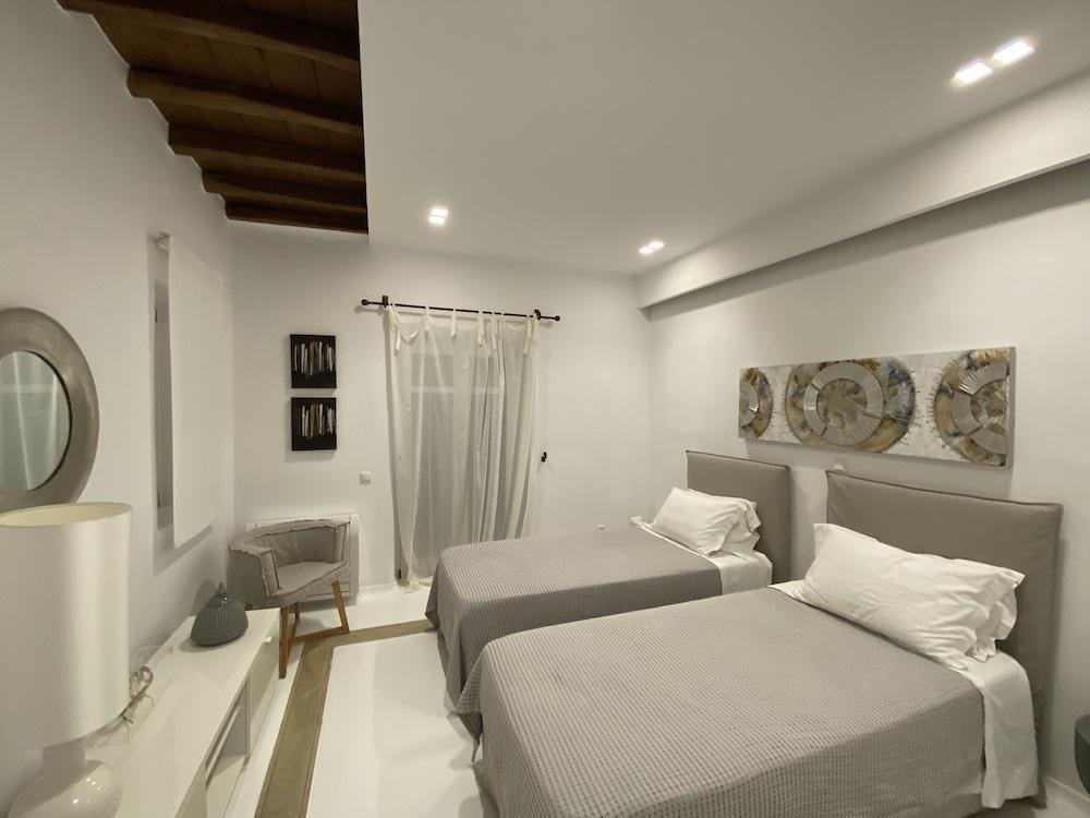 Villa Alessandra - Near Ornos Beach