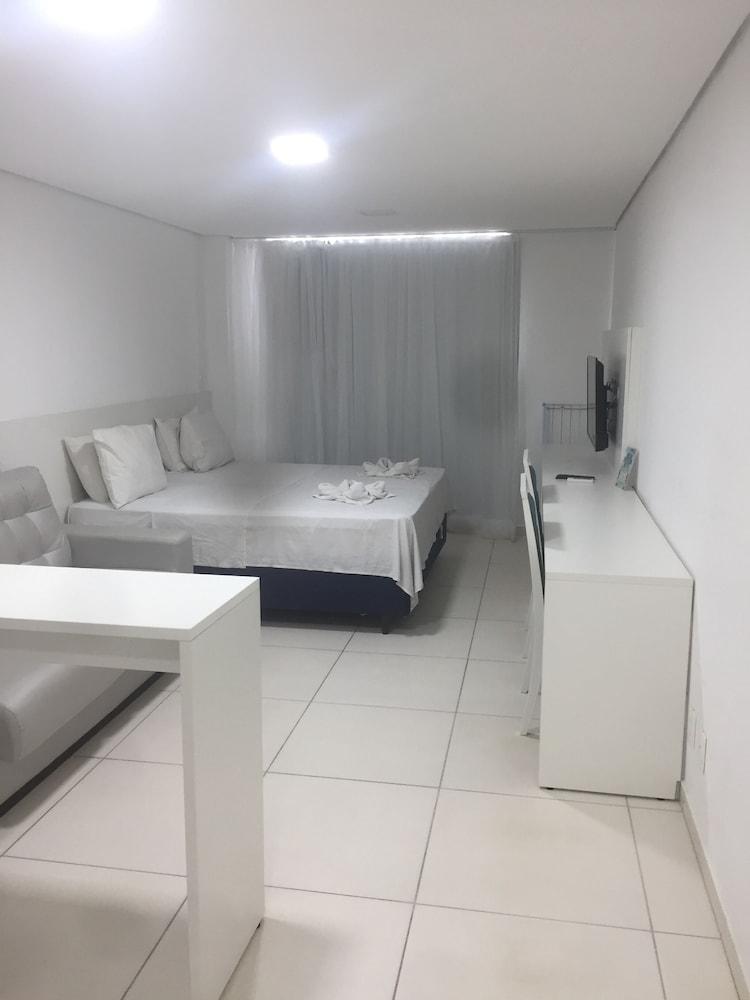 Laguna Beach Flat by AFT