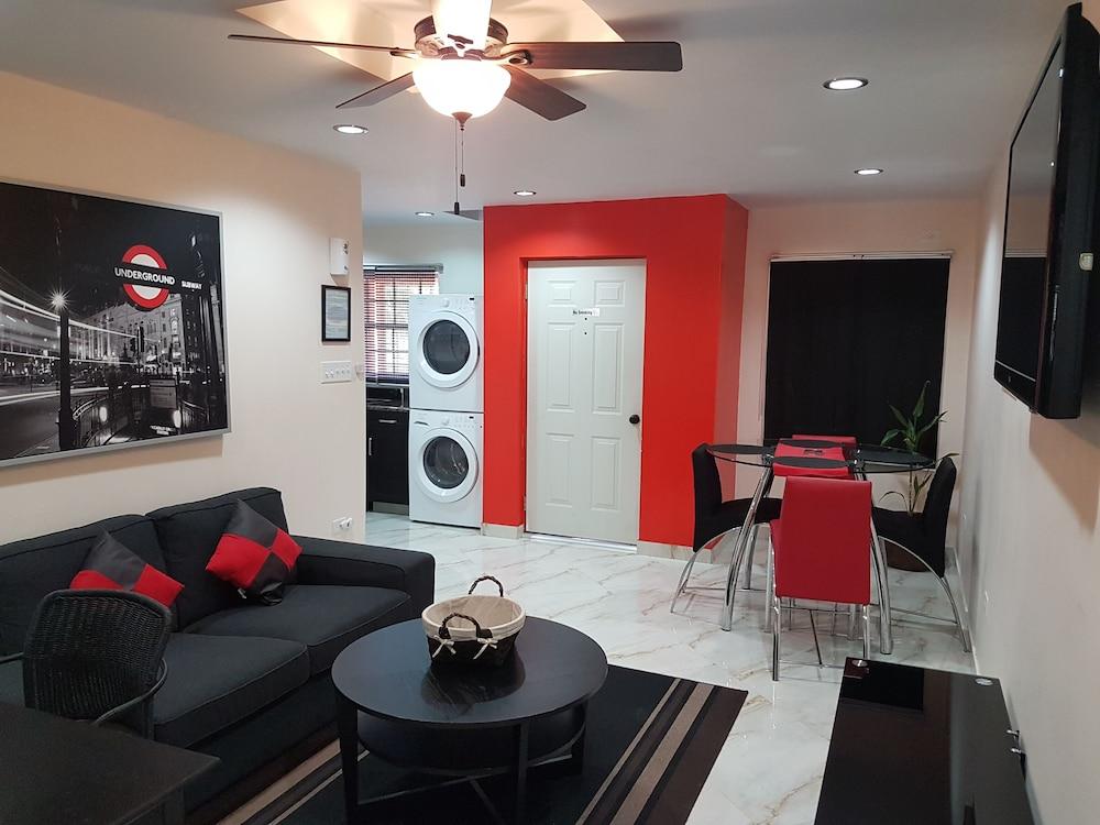 Modern 1 Bed Apartment in Belize City