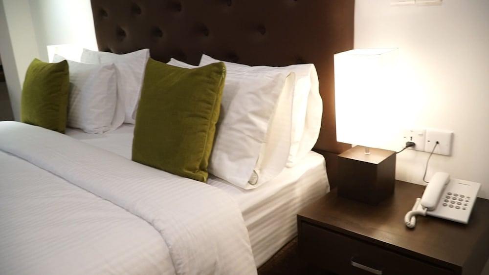 City Hotel Colombo 02