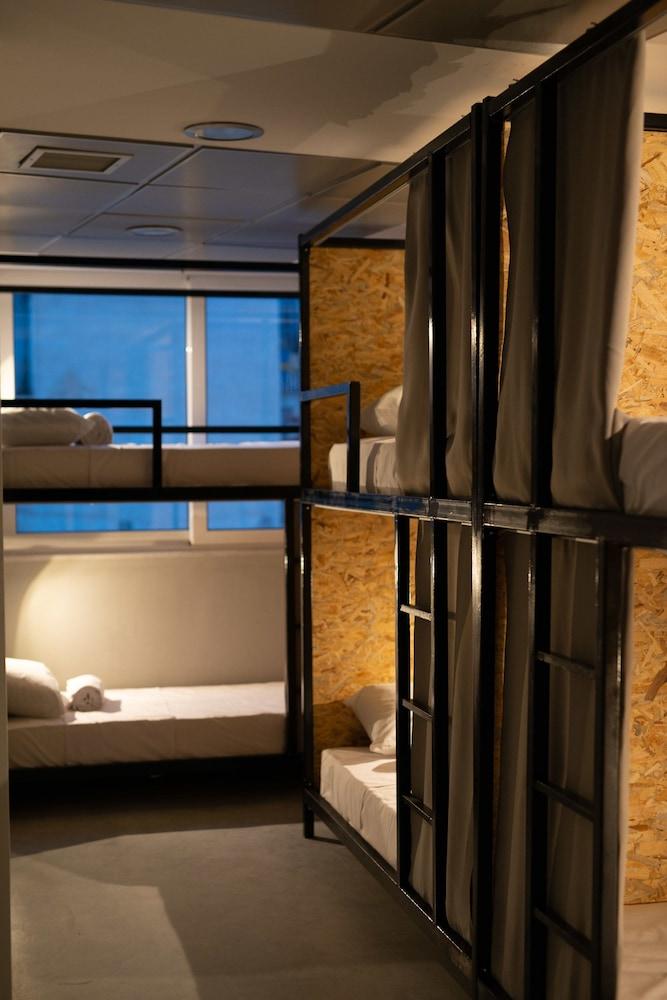 Bedway Athens Hostel