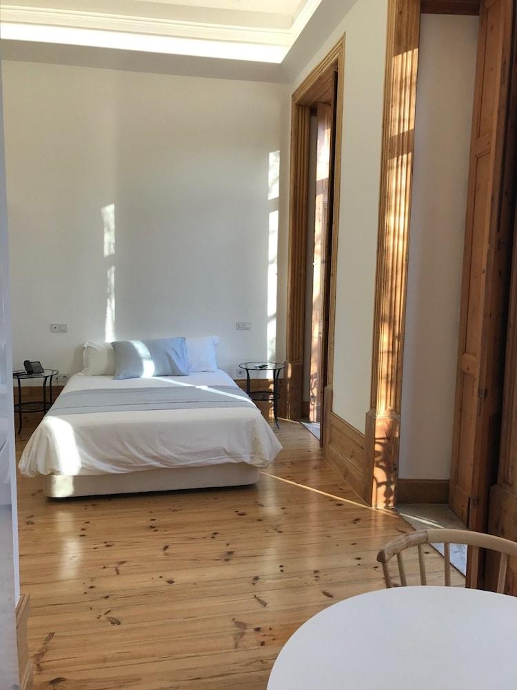 Casa da Praça Square Suites