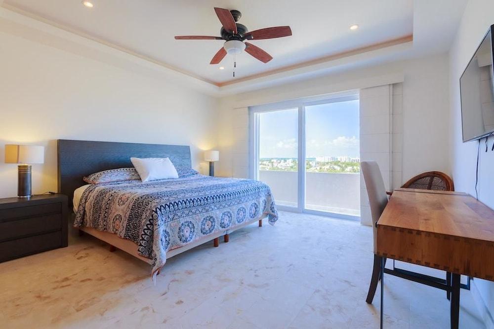 Isla 33 - Two Bedroom Villa 2403