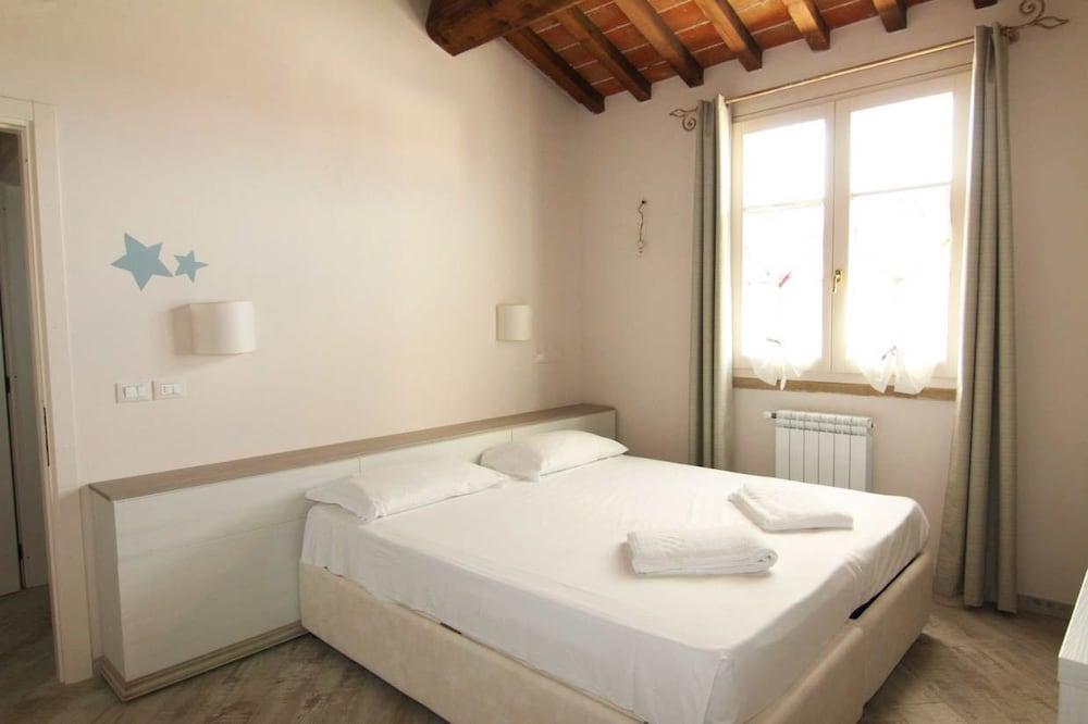 Appartamento Palazzeta With Pool, Near the Sea