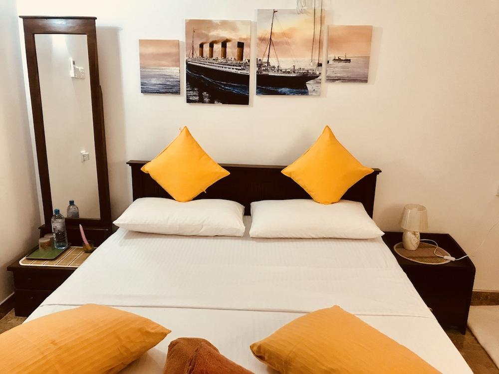 White Villa Airport Transit Hotel