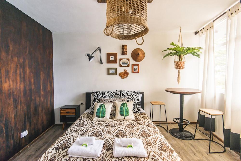 Manly Waves Studios & Apartments