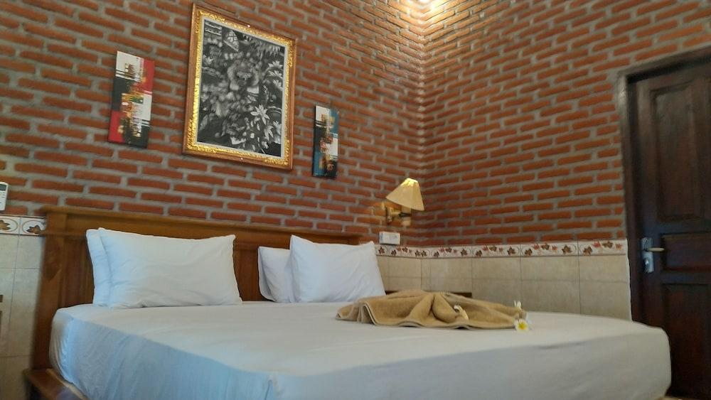 Eliska Sari Bungalows