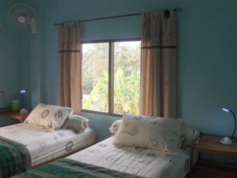 Homestay Singburi Thailand