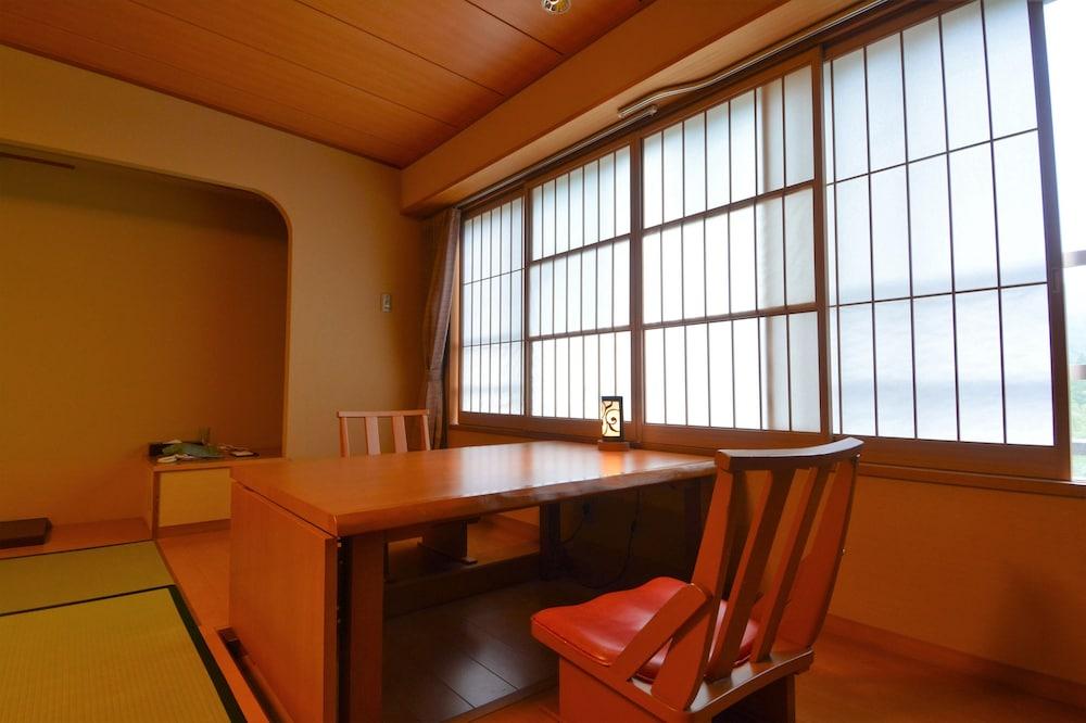 Hagihimenoyu Eirakukan