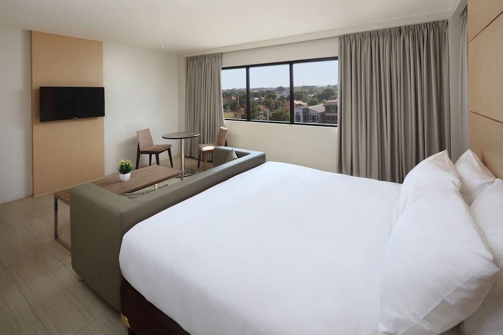 Capital O 827 Speciale Hotel