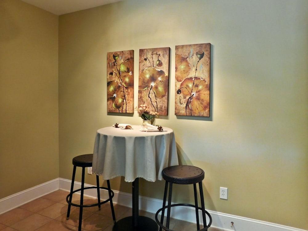 Edgewater Apartment 533