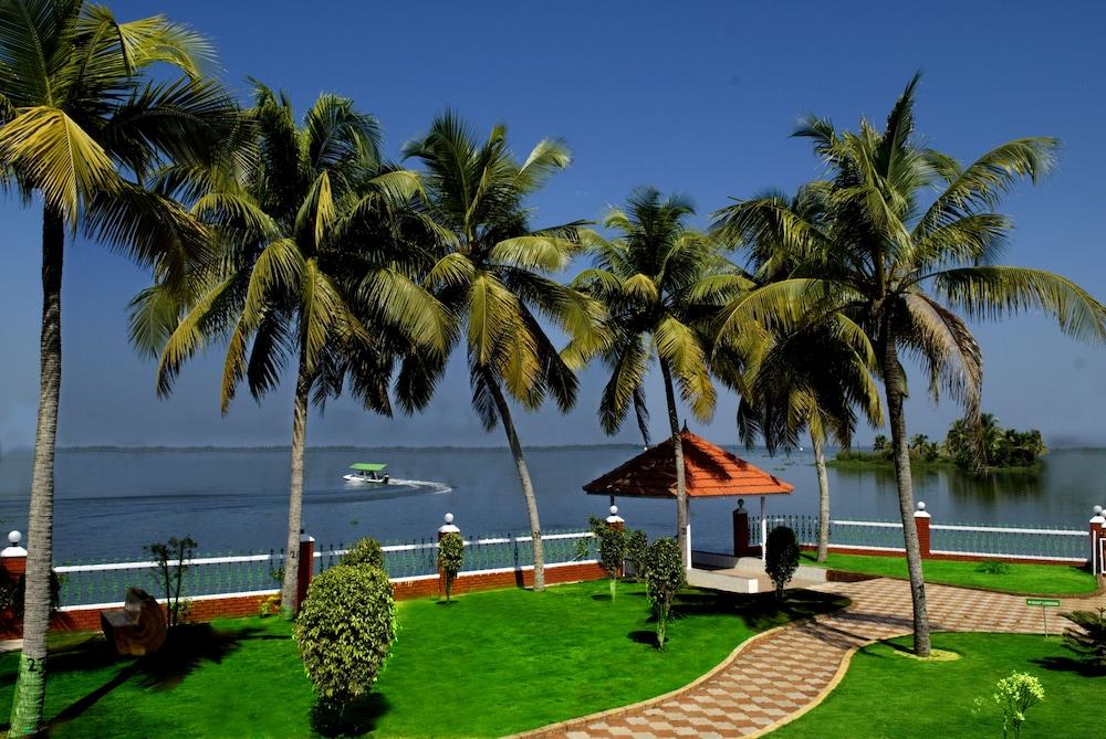 Kalathil Lake Resort
