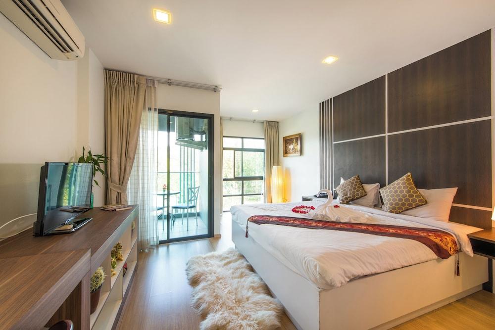 Golden Manora Hotel Bangtao Beach