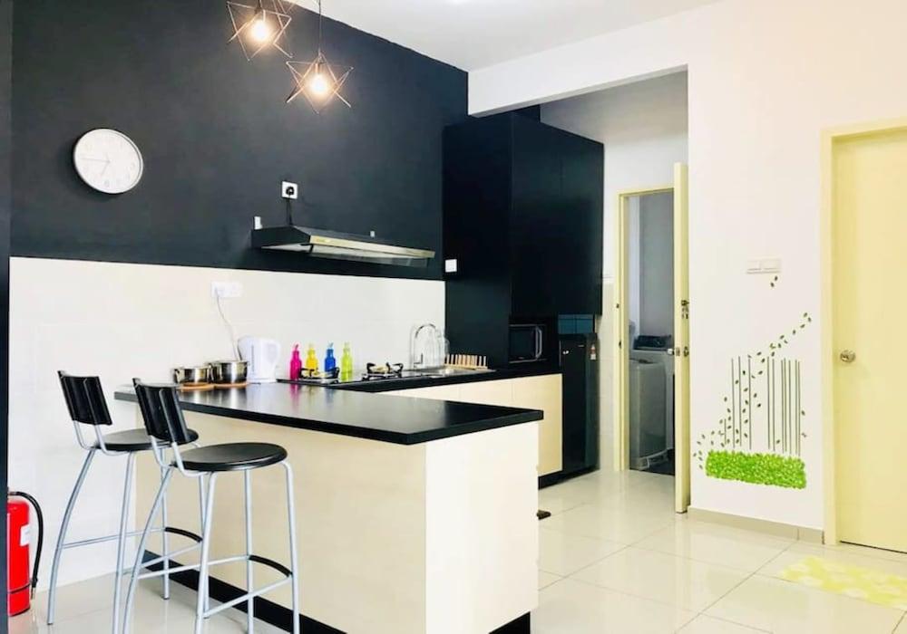 Atlantis Apple Home Melaka Town Area