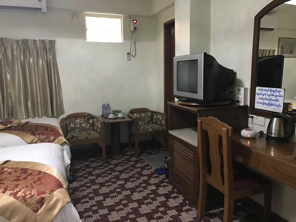 Crystal Palace Hotel