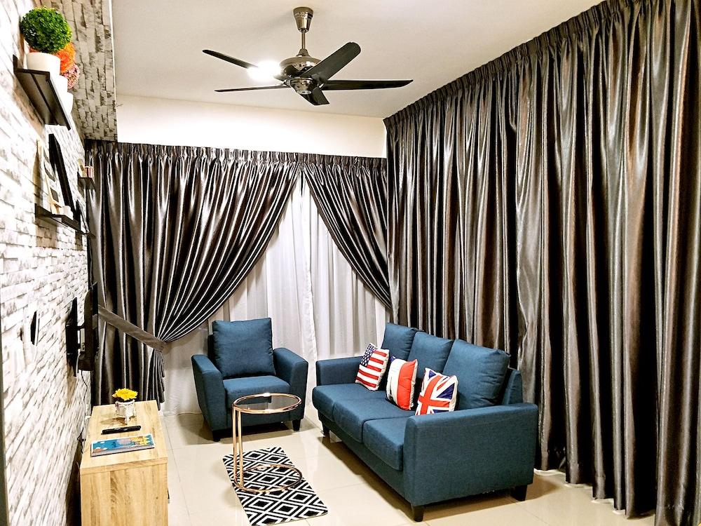 10Pax Designer Suite - Georgetown Penang
