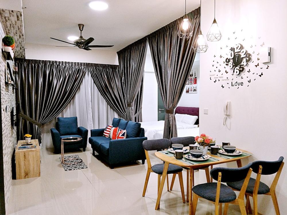 10Pax Designer Suite - Georgetown Penang