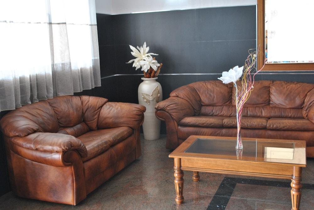 Hotel Restaurante Dama de Baza