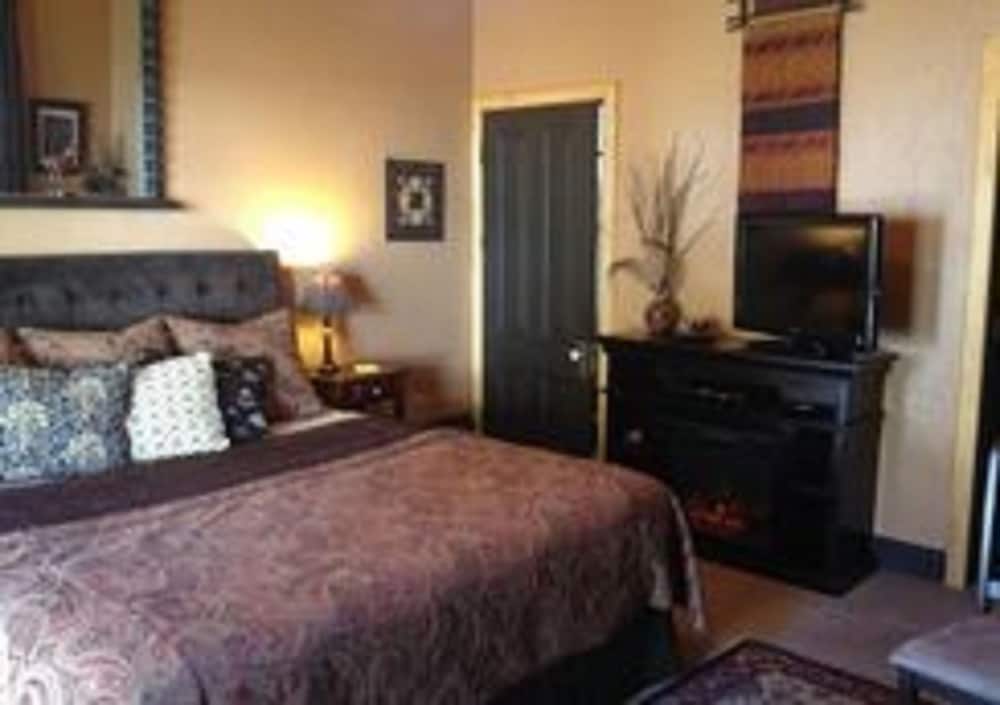 Weaverville Whitmore Inn