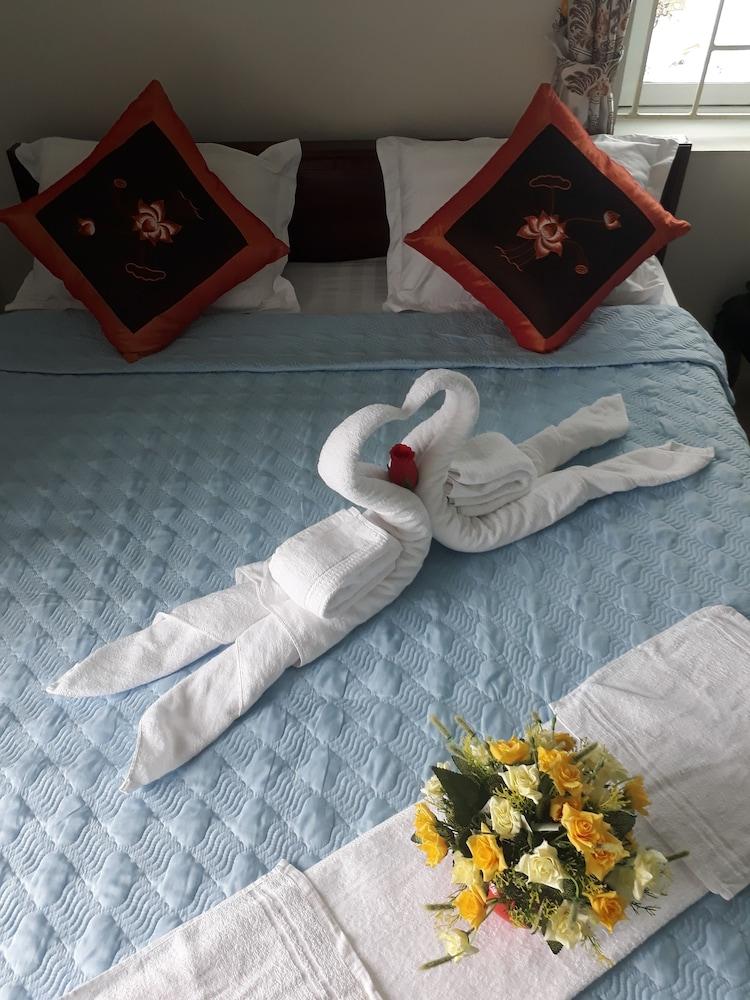 Tamcoc White Swan Hostel