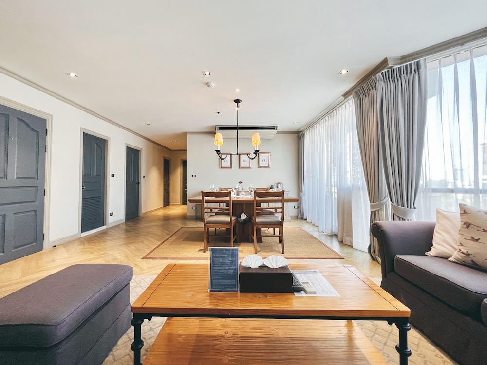 THEA Private Suites by TH District