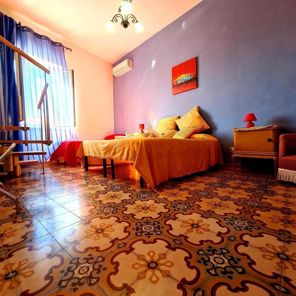 Due Passi dal Centro