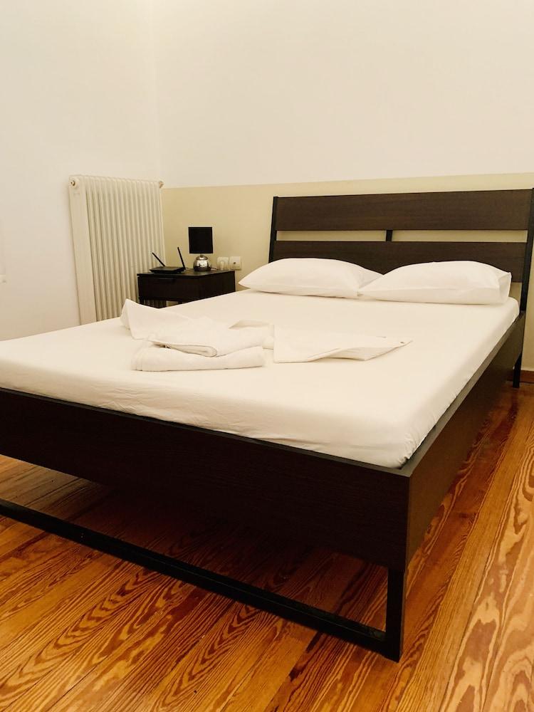 Acropolis detached house