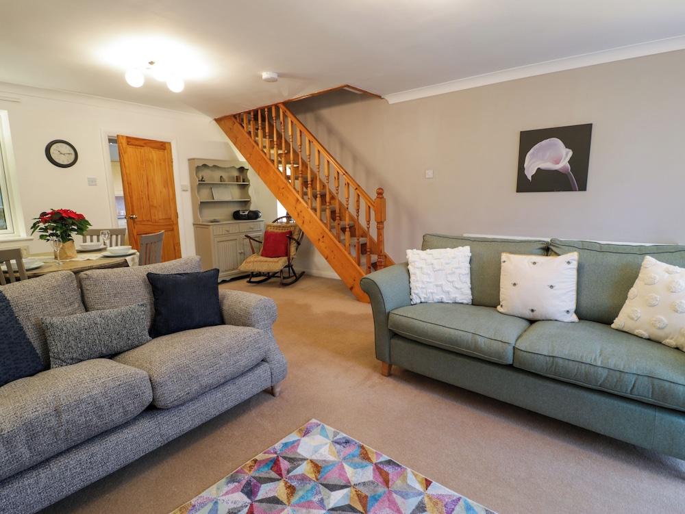 No 1 Railway Cottages