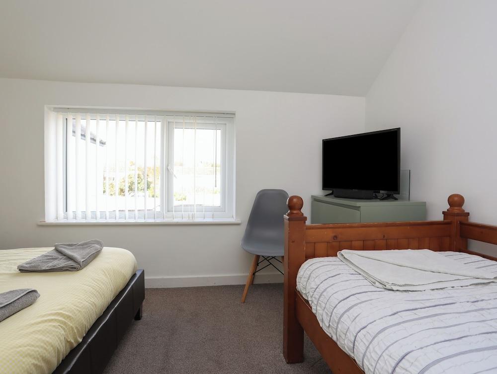 The Old Post Office 23 High Street