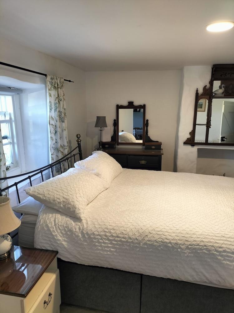 Ballymultimber Cottages