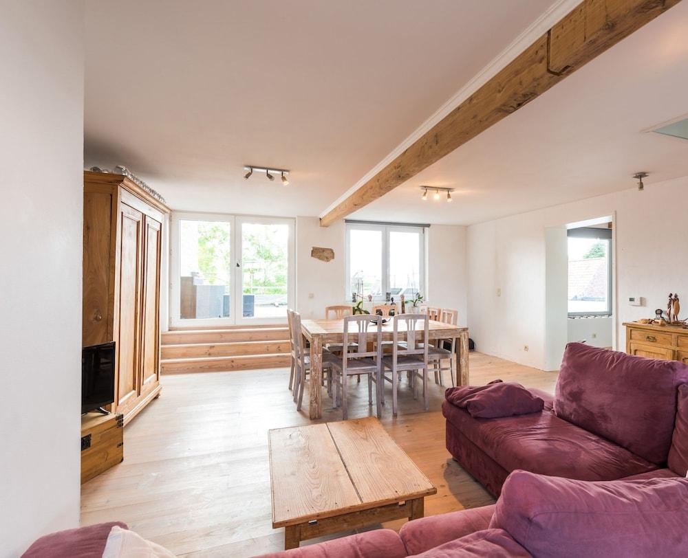 Flanders Fields Cottage Spar