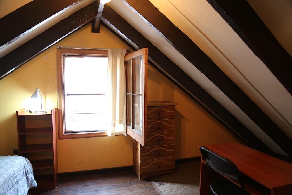 La Casa del Puerto - Hostel