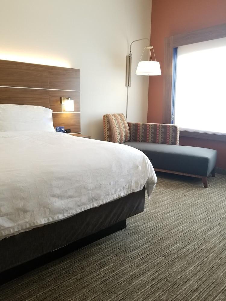 Holiday Inn Express & Suites Elko by IHG