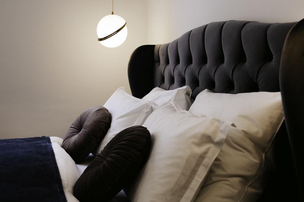 Pierrot & Pierrette Apartments