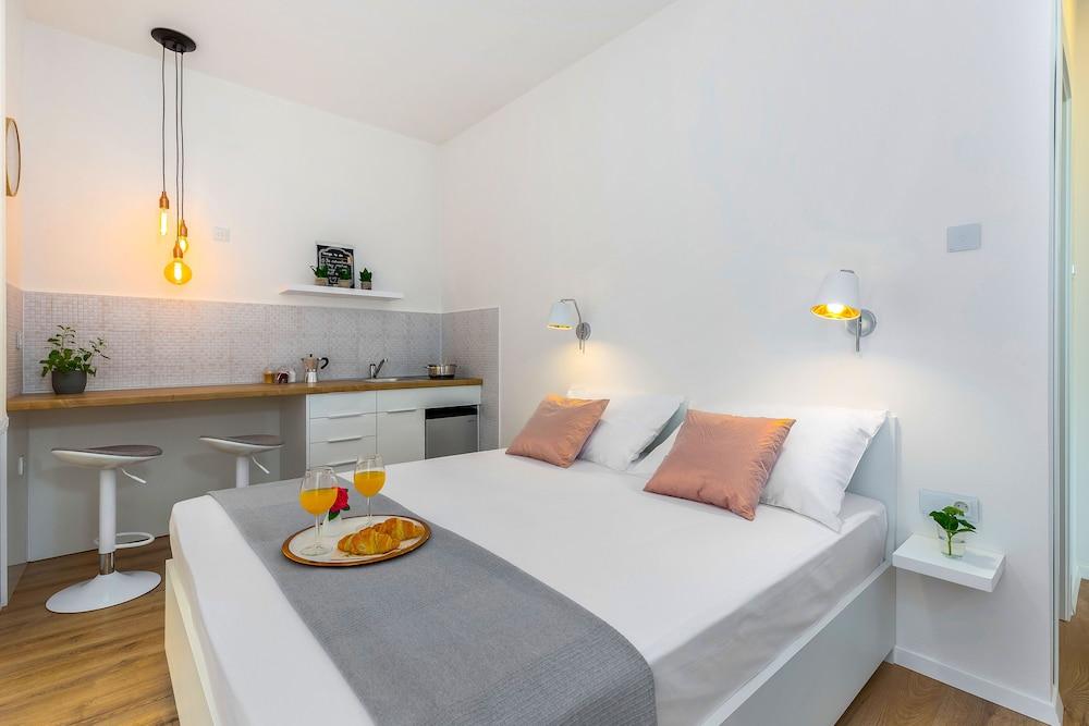 Apartments Terra I & II