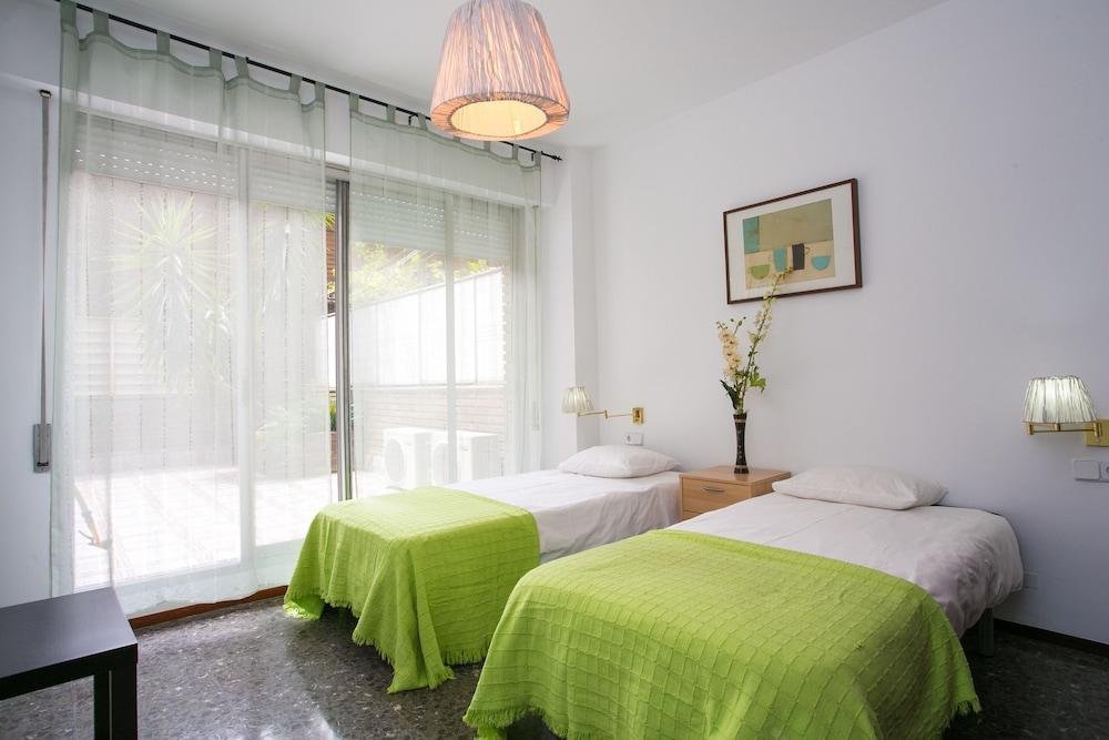 Apartment With Large And Private Terrace