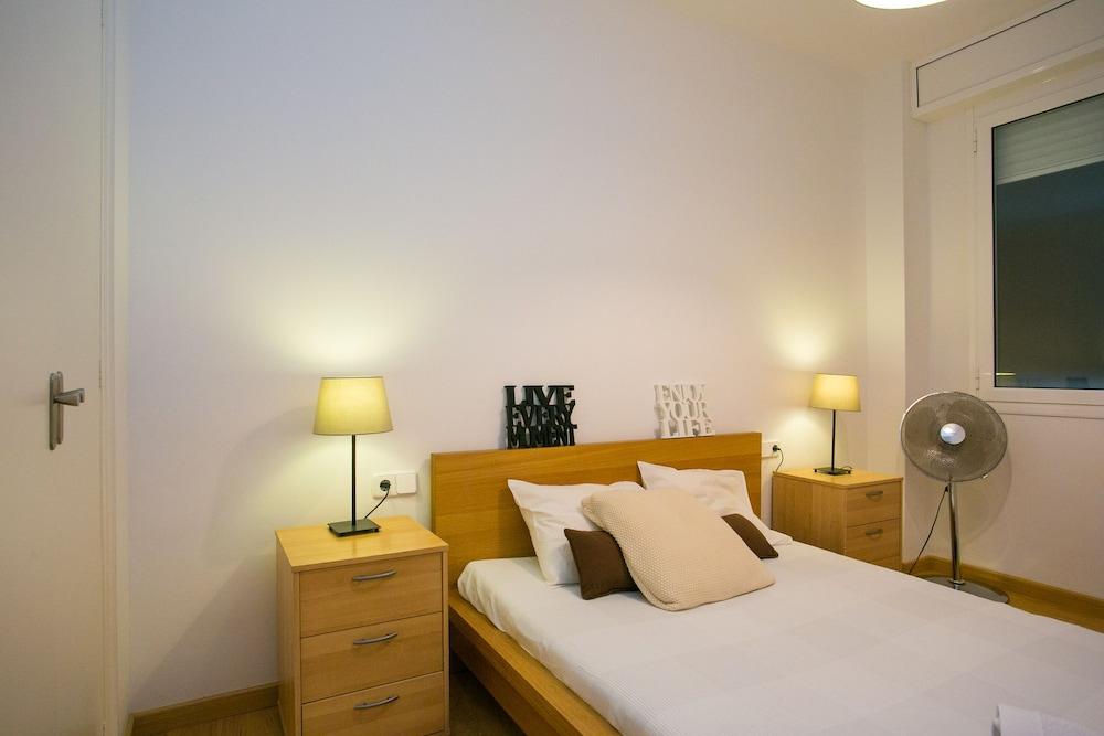 Apartment With Large And Private Terrace