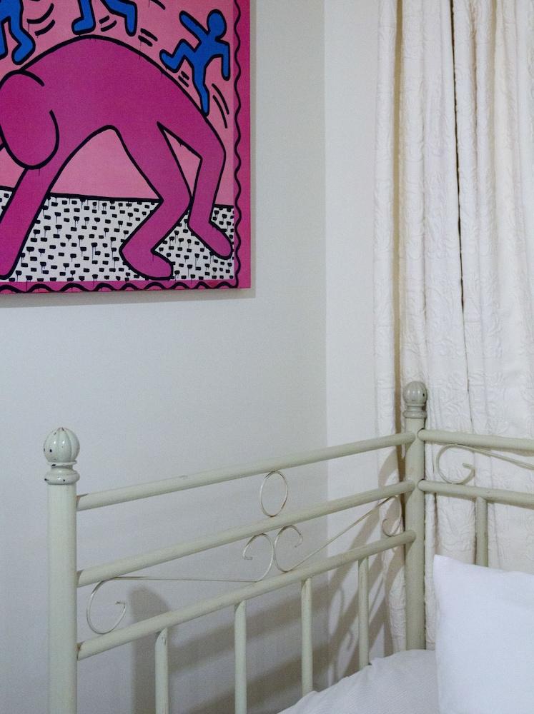 A Gift in the Heart of Monastiraki A