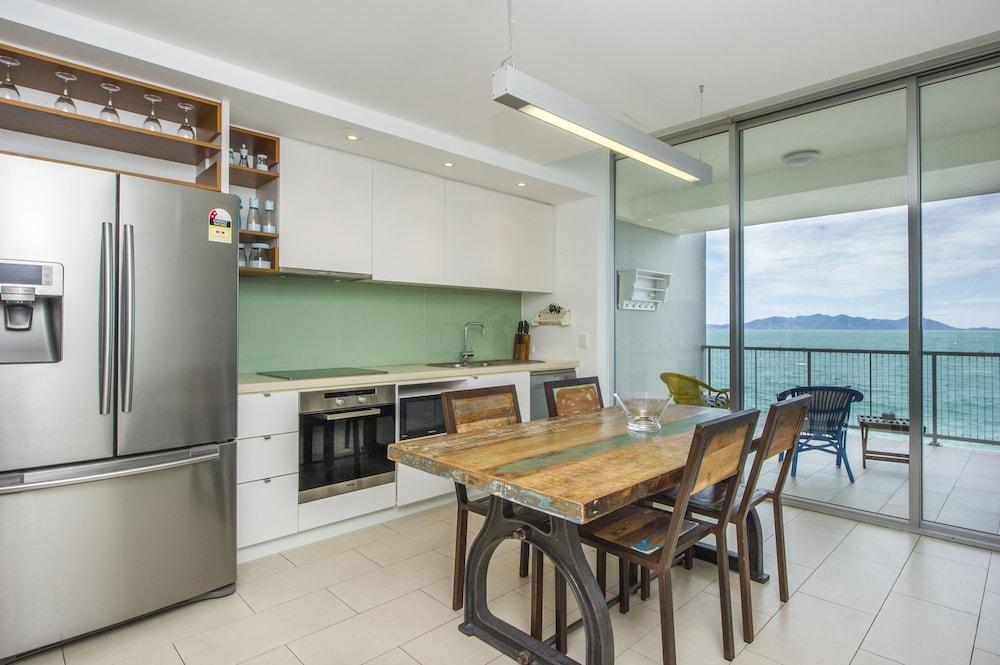 1 Bright Point Apartment 4303