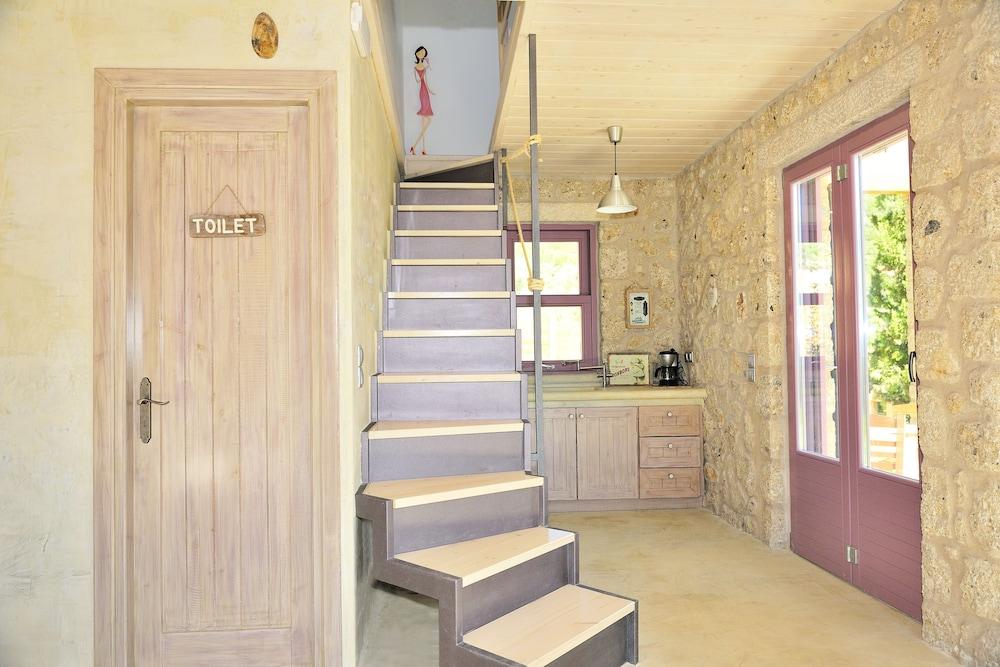 Villa Orfeas- Mounty Island Villas