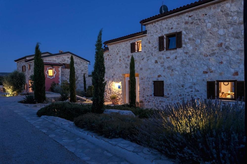 Luxury Villa Ocean Seeker with Pool