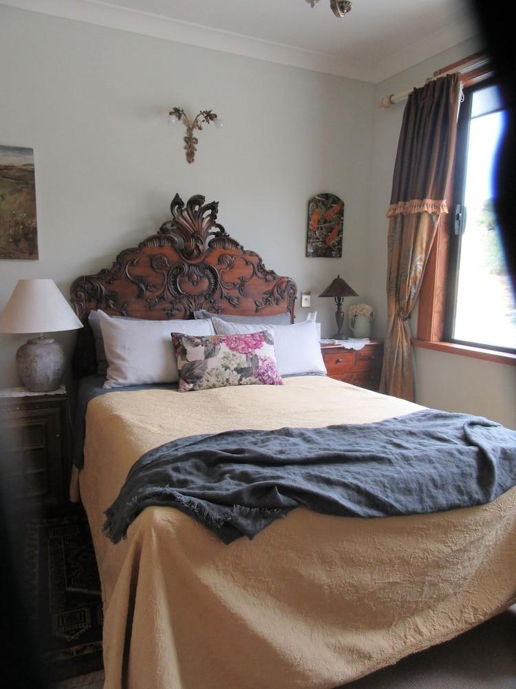Redwood Valley B & B