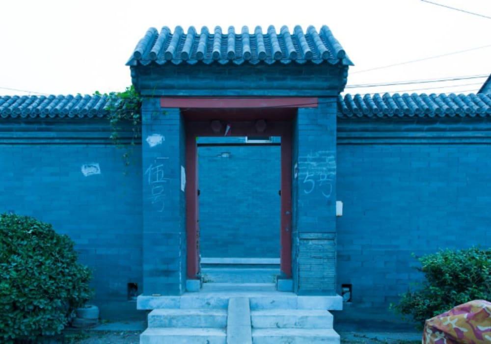 Welcome Home Courtyard-Black Boutique