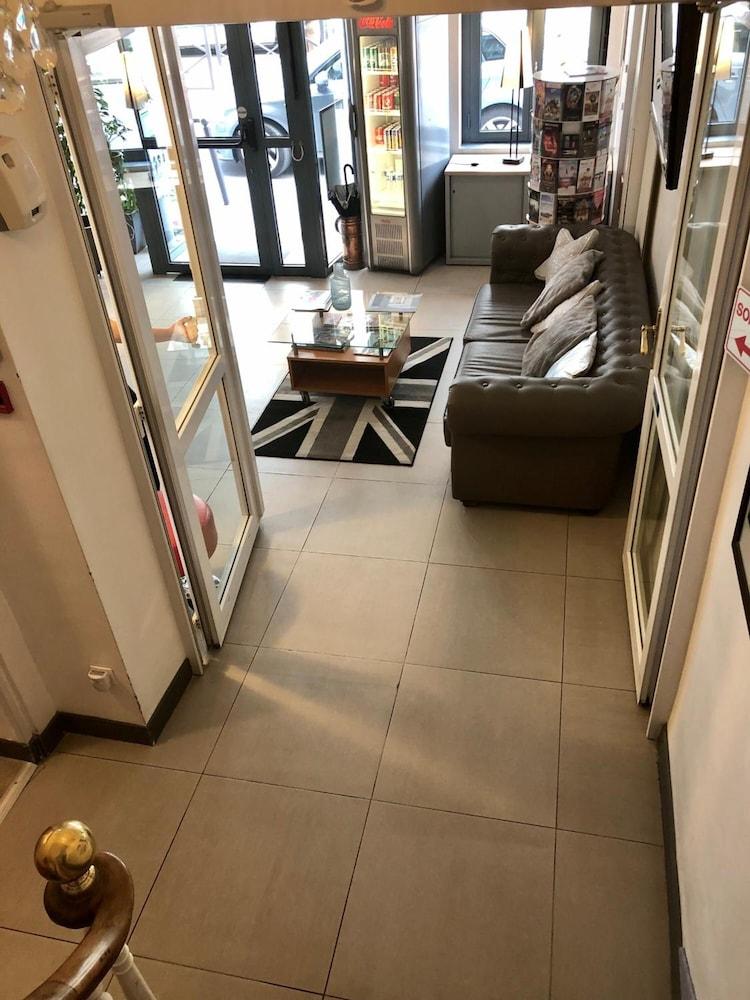 Hôtel Le Saint-Hubert - Gare de Lyon Bastille