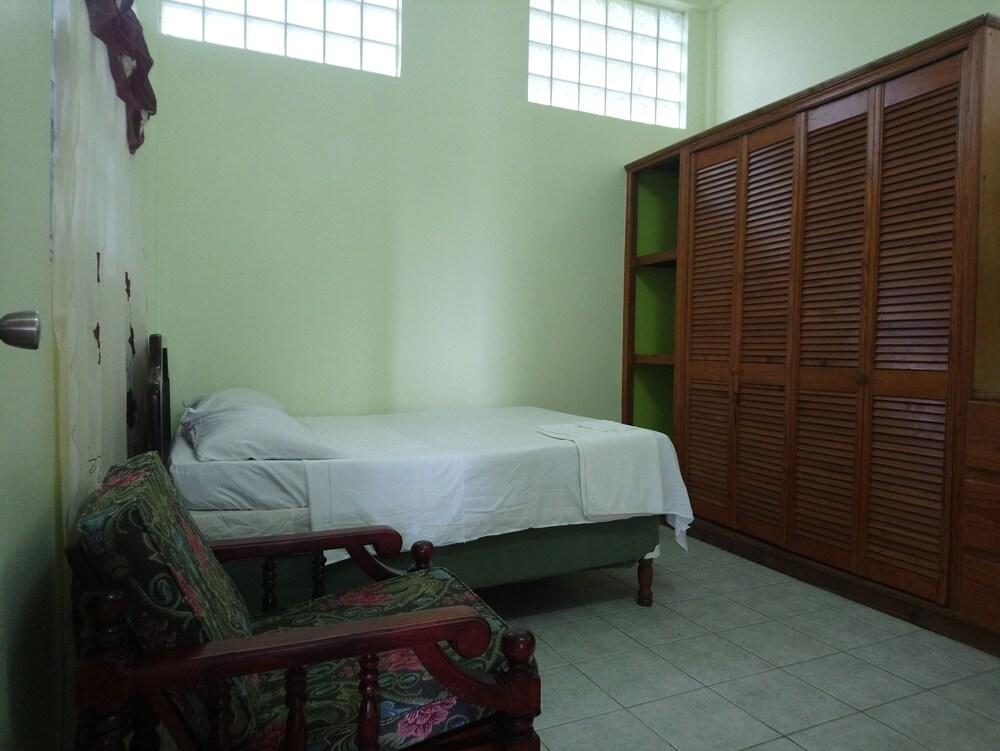 GreenzCove Apartments