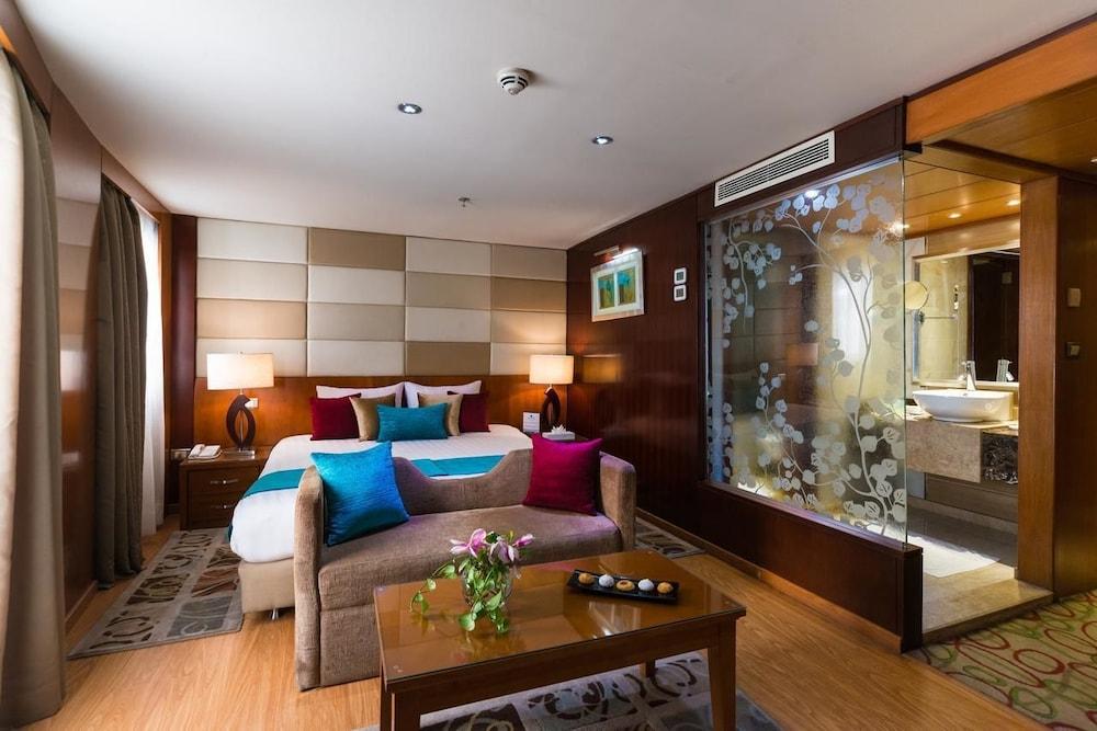 MS Esmeralda Nile Cruise from Aswan or Luxor