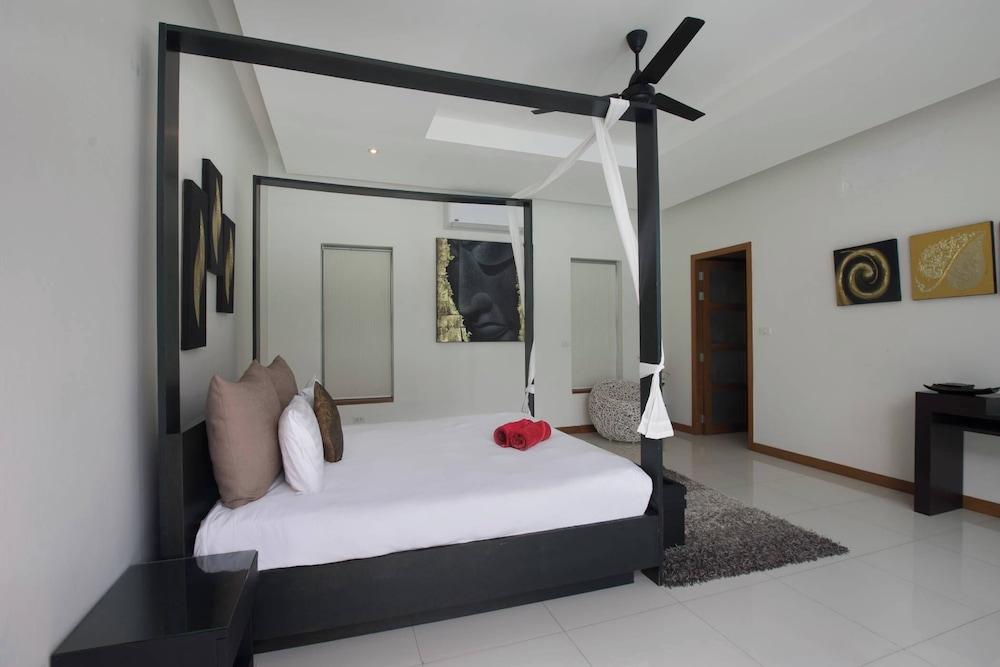 Blissful Stay at Grand Villa Tangerine