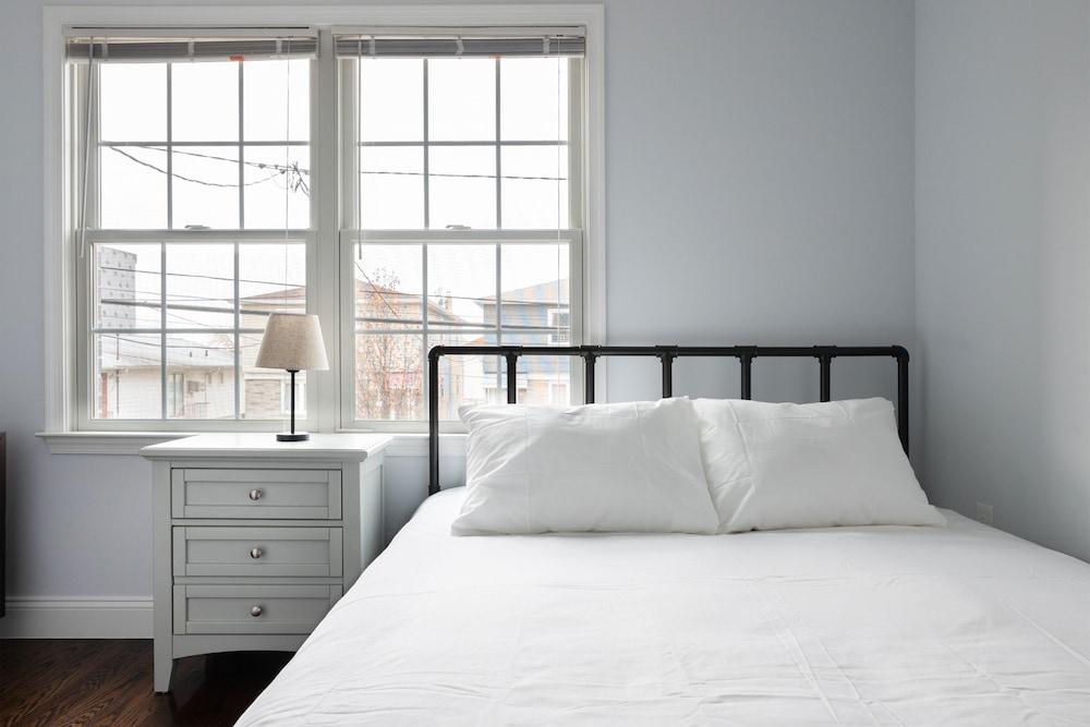 6 Bedroom Duplex Near NYC